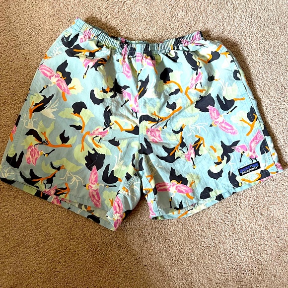 Patagonia swim shorts - Picture 1 of 2